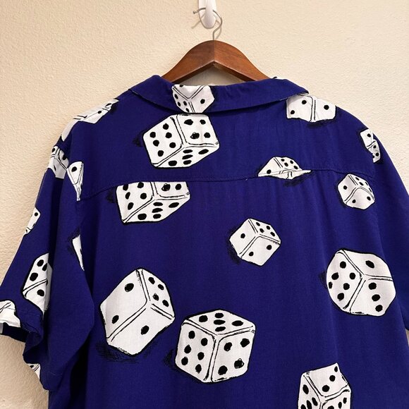 No Boundaries M Blue Dice AOP Lightweight Breathable Summer Beach Flannel - Picture 2 of 8